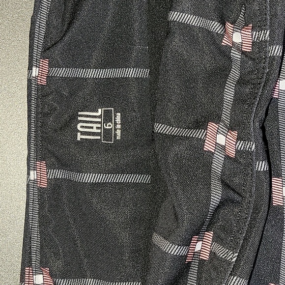 Tail Elevation Skirt Skort black Geometric Print  Golf  skort sz 6 - Picture 4 of 6